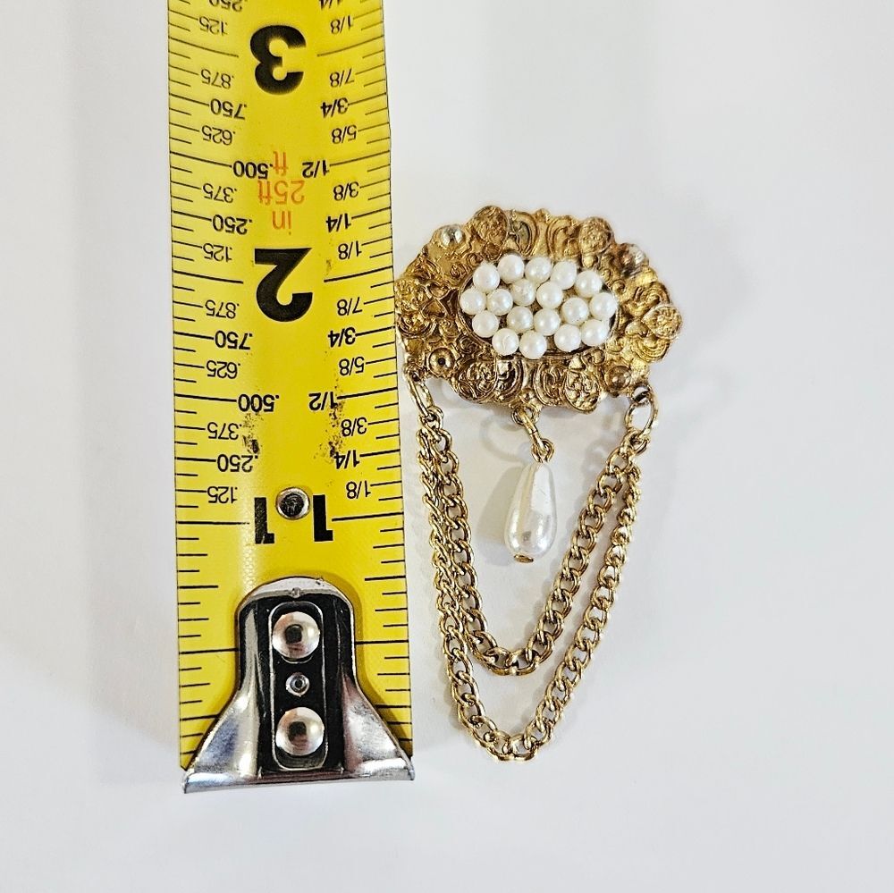Vintage Victorian Revival Gold Tone Faux Pearl Teardrop Dangle Chain Brooch Pin - Picture 6 of 8